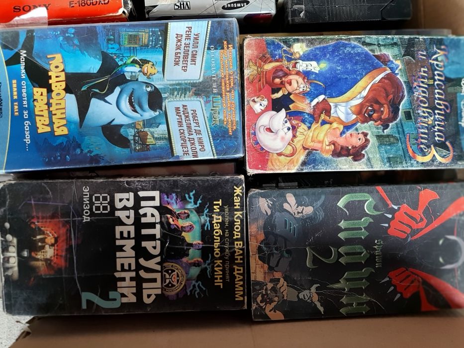 Продам видеомагнитофон с телевизором