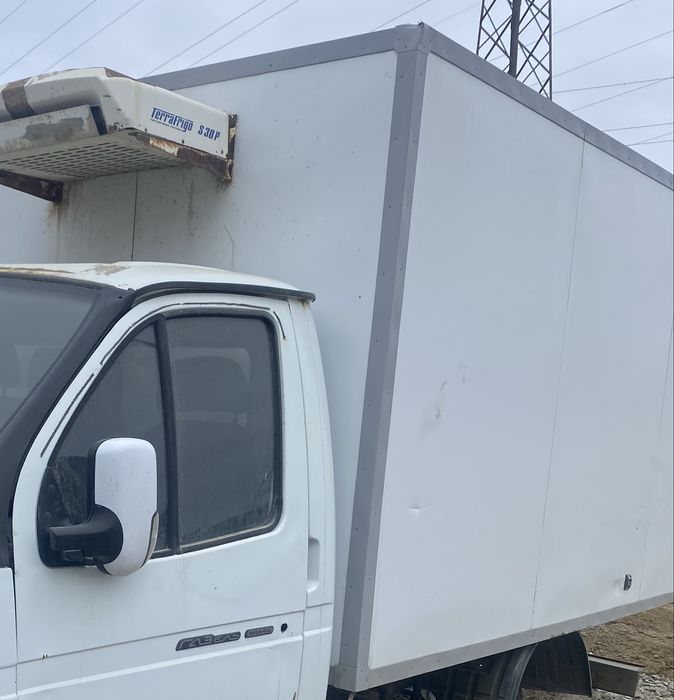 Продам термобудку реф в робочем сост. цена 500 тыс.