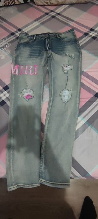 Blugi amiri una la una