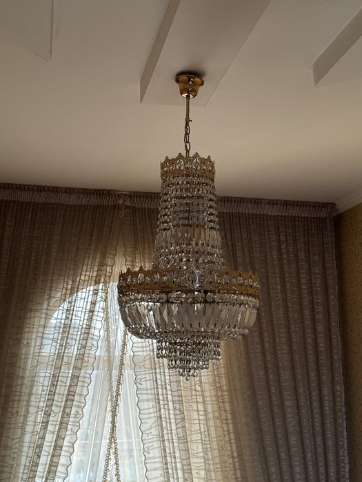 Люстра. Аспашам.