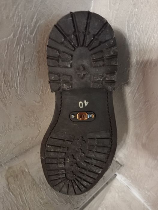 Продам кожаные туфли