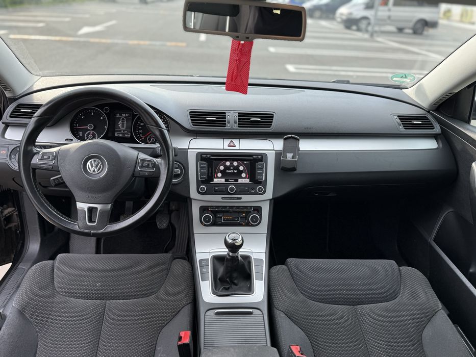 VOLKSWAGEN Passat 2010 — imagine 5