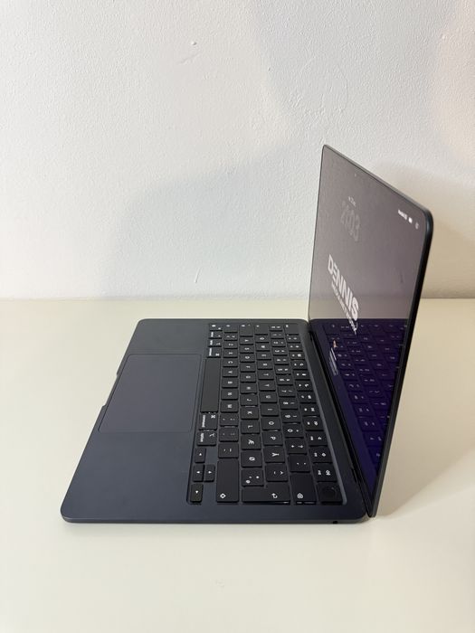 Macbook Air M2 Midnight 13,6” 256 GB