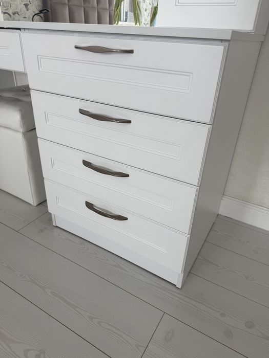 Туалетный столик