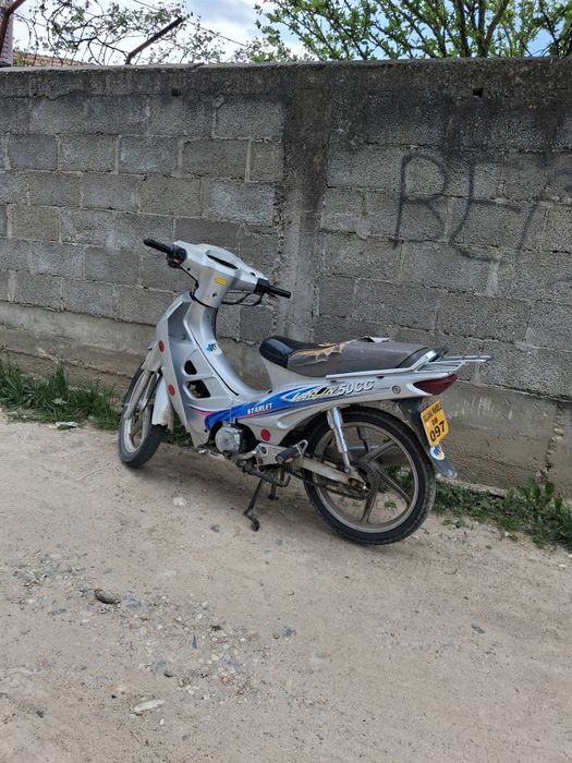 Scuter de 125 cc pe viteze