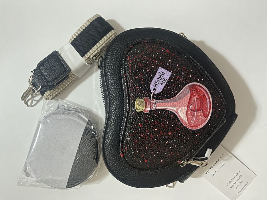 Ръчно рисувана чанта от еко кожа