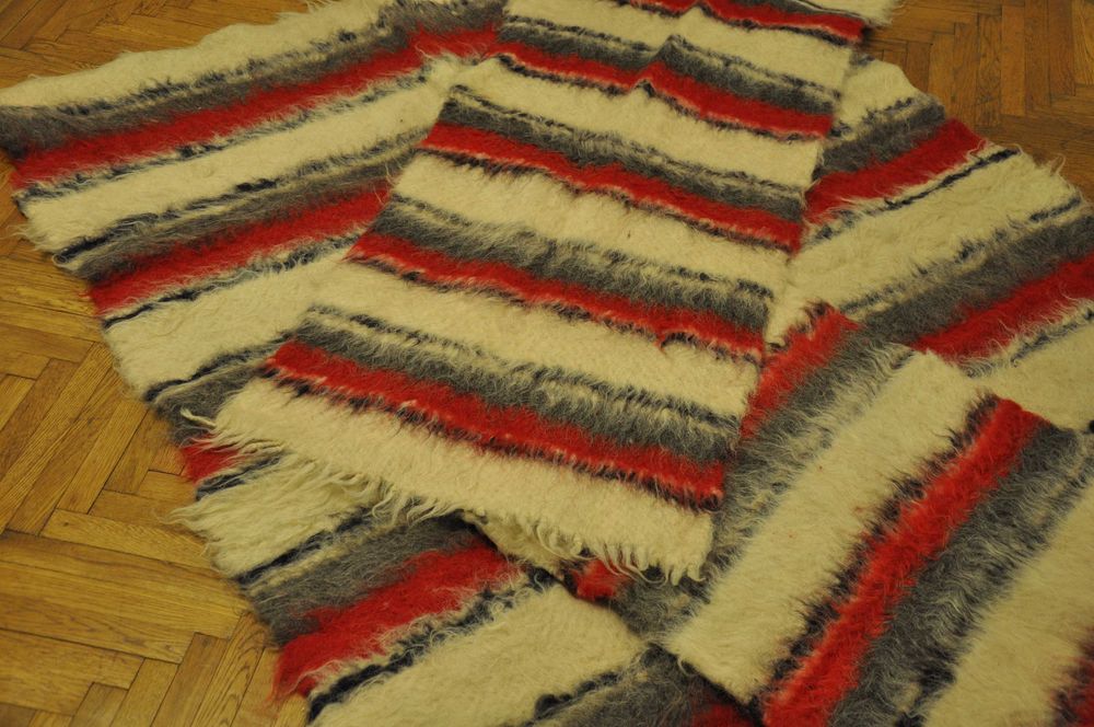 Set 3 covoare de lana, covor lana lucrat manual, in valiza vintage