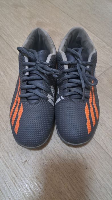 Кроссовка сороконожка