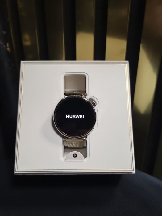 Smartwatch HUAWEI Watch GT 6 41mm Gold - Impecabil, la cutie full box