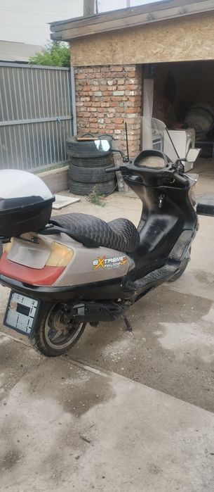 Продам скутер 150 кубов