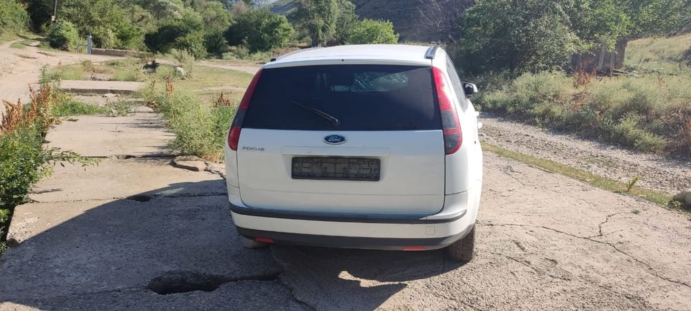 Машину Форт Фокус