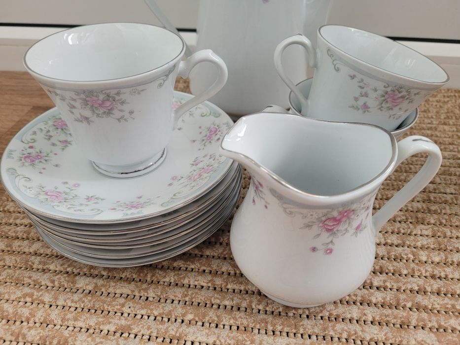 Сервиз посуда кружки