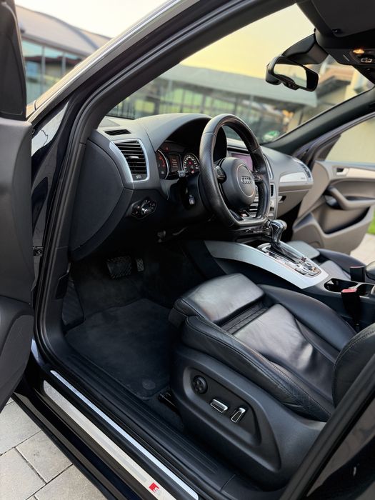 AUDI Q5 /3x S-line/ 2.0 TDI 177CP Quattro/Distronic/Lanne Asisst/Drive Select/Pano/Keyless/Entry/Goo/JanteR20
