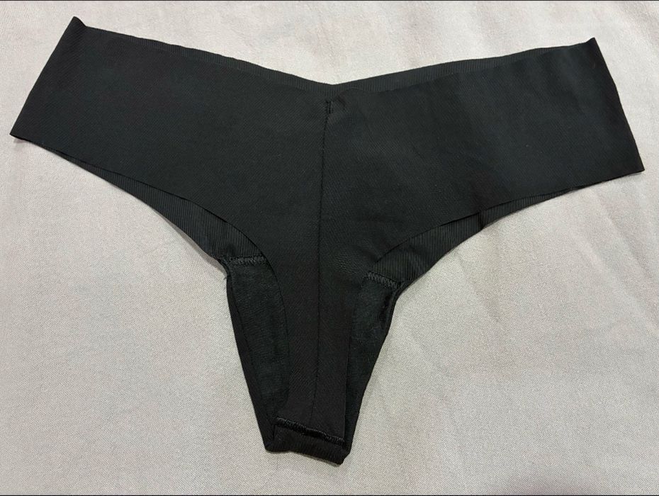 Продаются трусики стринги Victoria’s Secret.