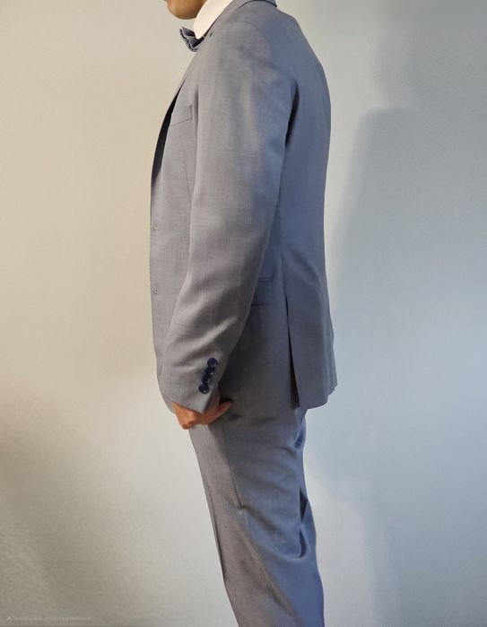 Цял мъжки костюм