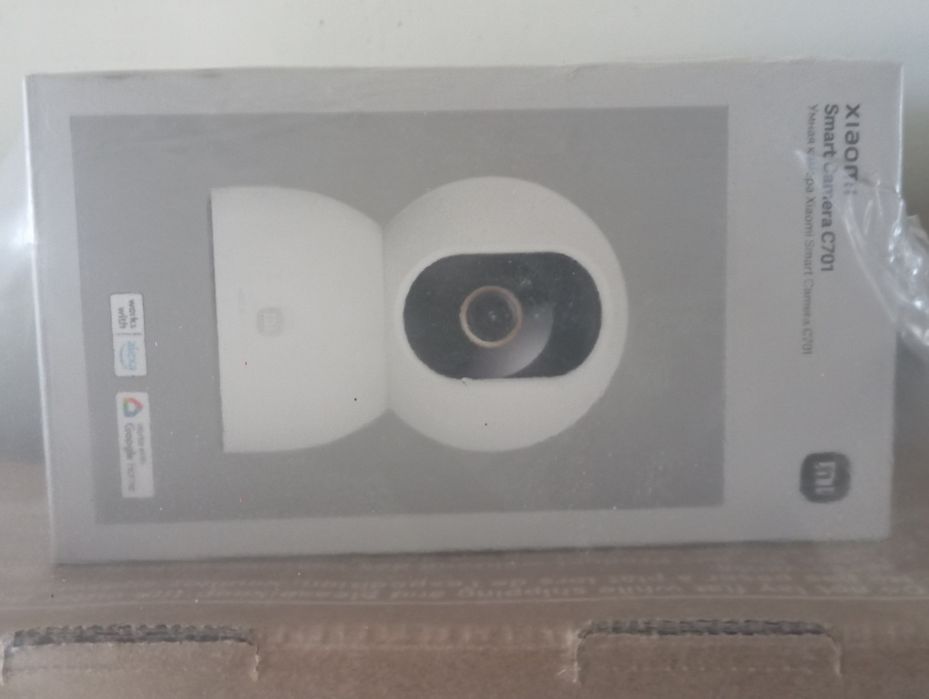 Продавам телевизор Xiaomi A Pro 55 , 4K QLED и камера Xiaomi C 701