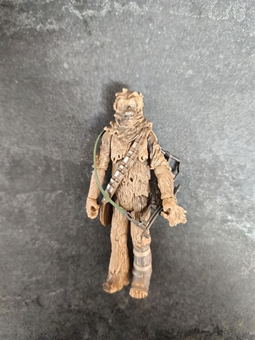 Vând figurină star wars Chewbacca the legacy collection