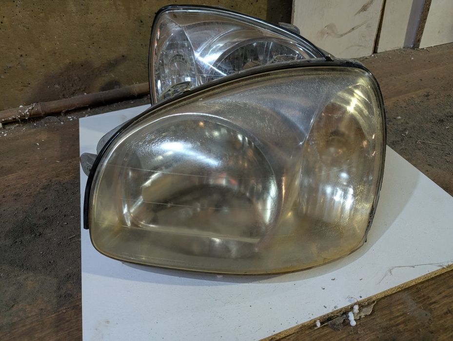 Продам фары Santafe 2001