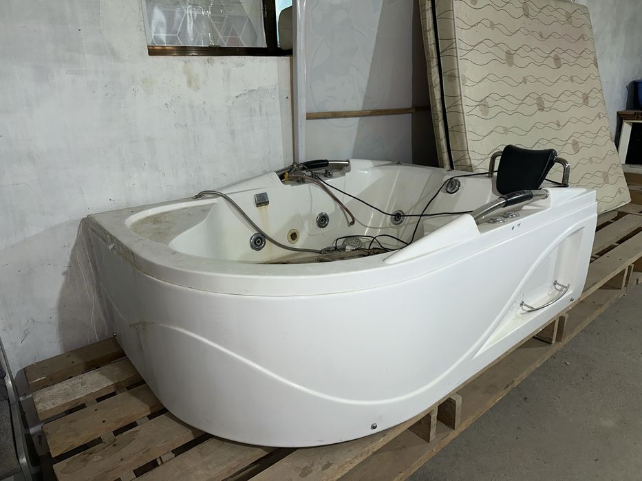 Б/У жакузи сотилади.