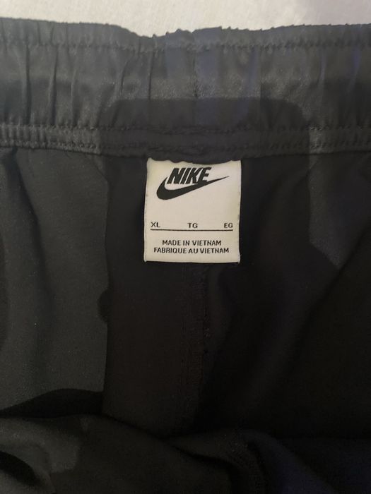 Nike-Дамски къси панталонки