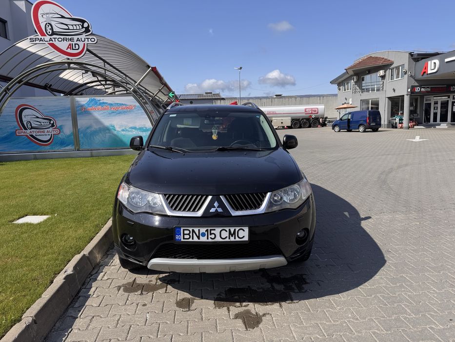 Mitshubishi Outlander 2.2 Diesel, an 2008, 7 locuri
