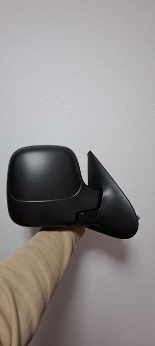 Oglindă laterala camioneta .