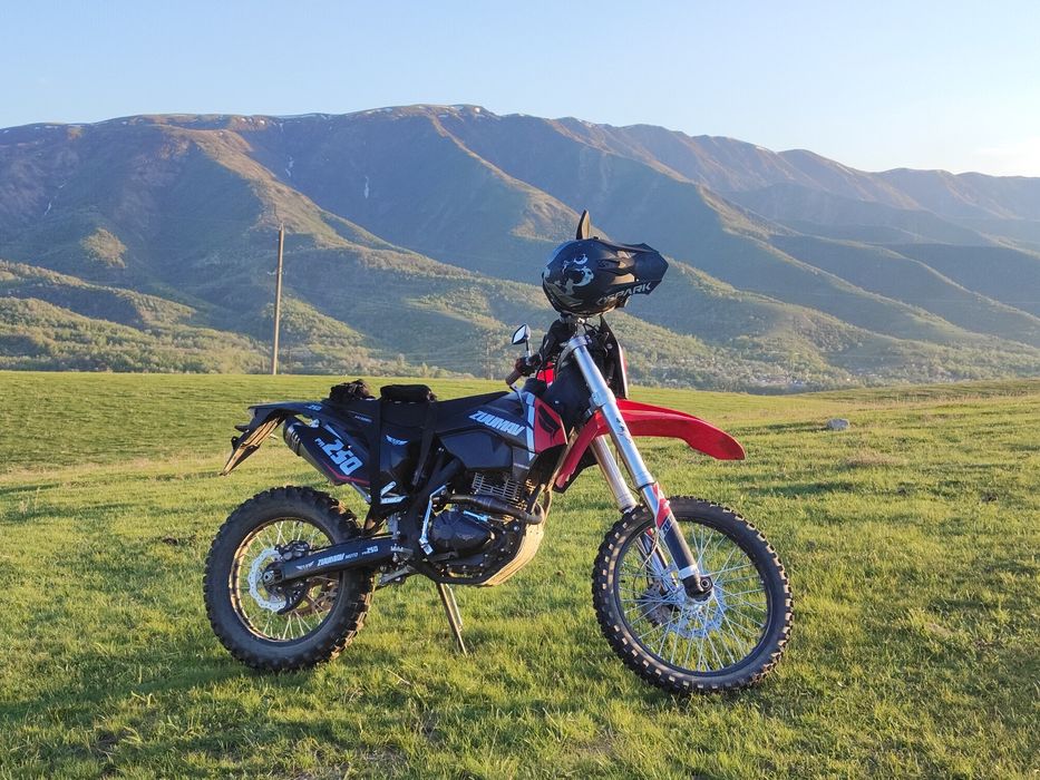 Продам мотоцикл zuumav k7 pr 250