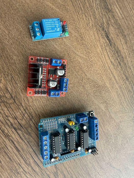 Diverse electronice mici (Arduino, SSD 240, SSHD 1TB, H bridge, hdmi)