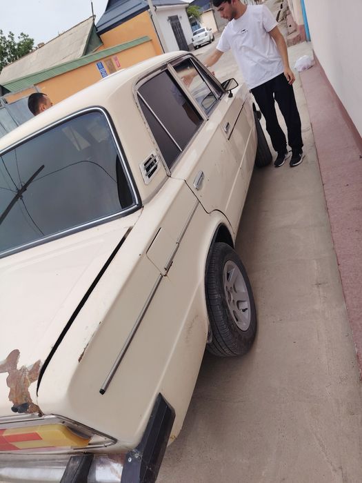Автомабил транспорт