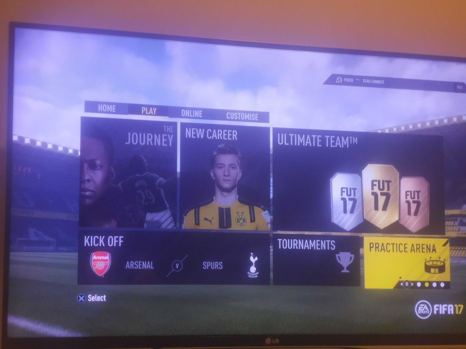 PS4 500gb с 2 игри