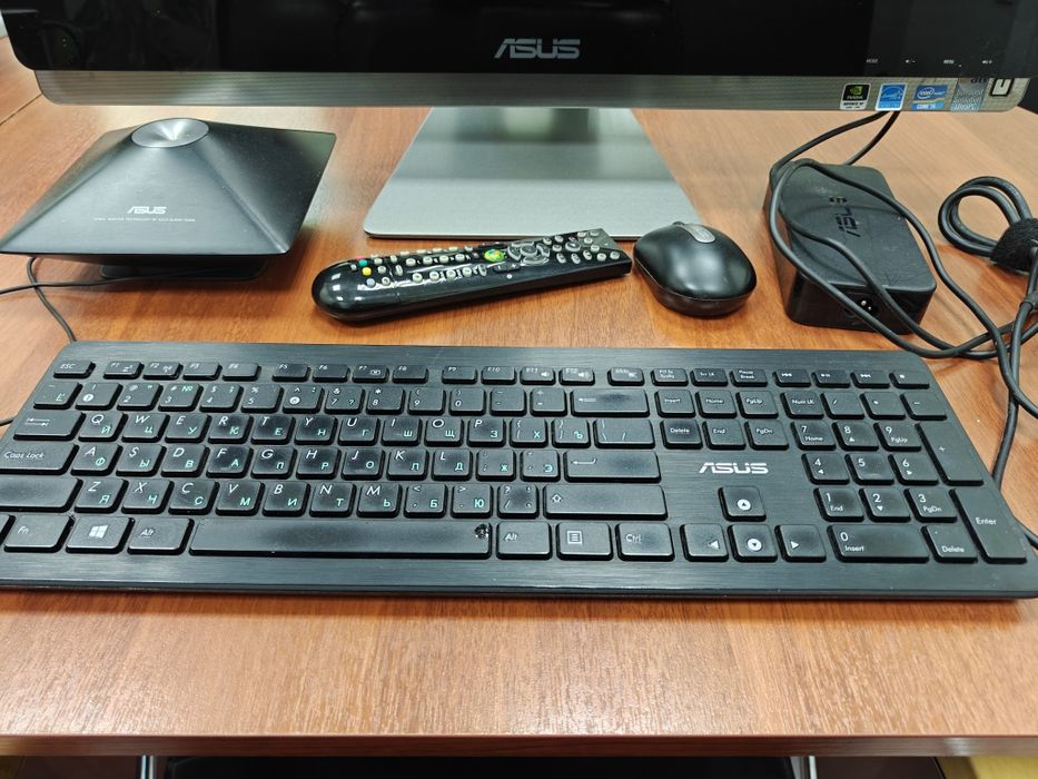 Моноблок ASUS All-in-one ET2701INTICore i5 3450/6 Гб/2 Тб HDD/GeForce®