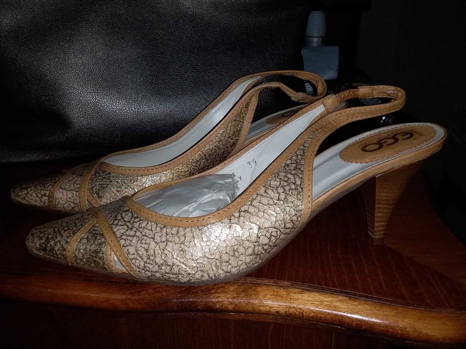 Кожаные туфли на 39 р. Италия