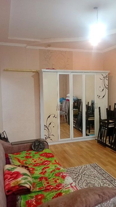 продам 1 ком. кв. в 10мкр дом 29
