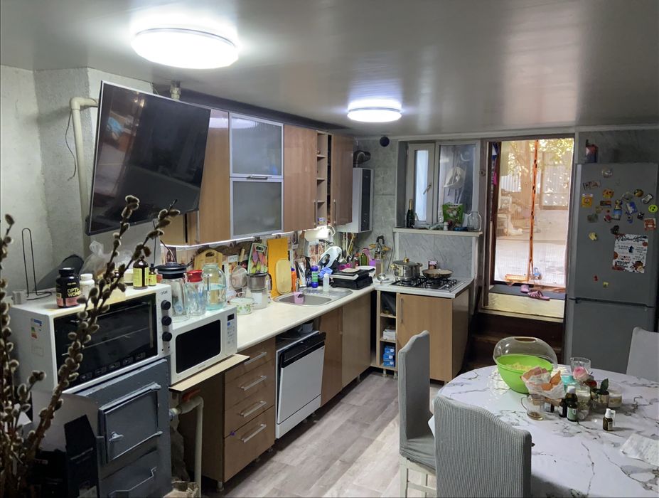 Продам дом в есике