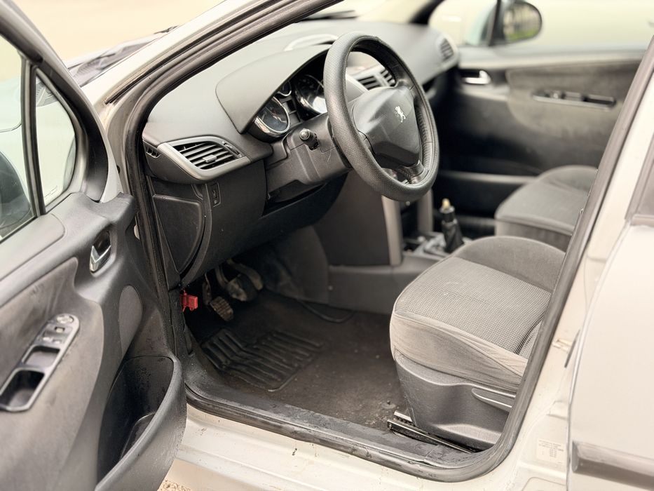 Peugeot 207 2007г. Бензин газ