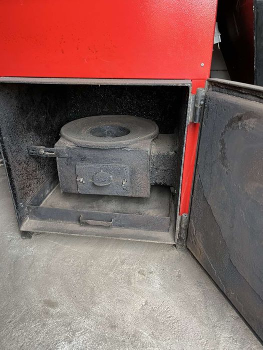 Комбиниран котел за пелети и дърва