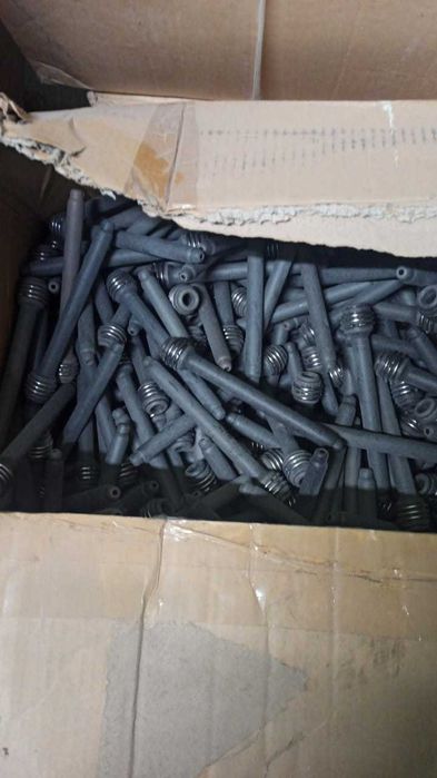 Челнок ткацкий, берда, ткачество