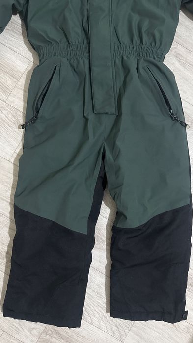 Продам комбинезон зимний