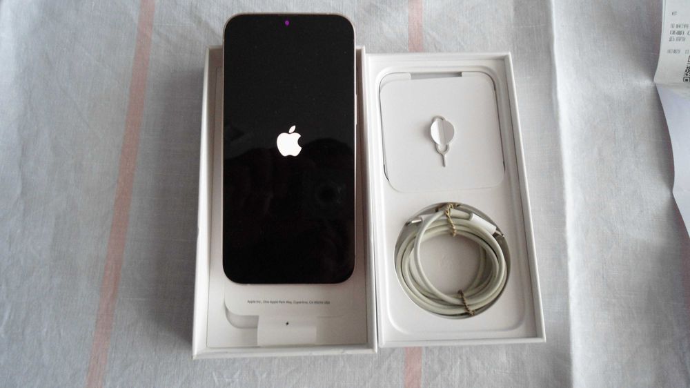 Телефон Iphone 13 - употребяван без забележки