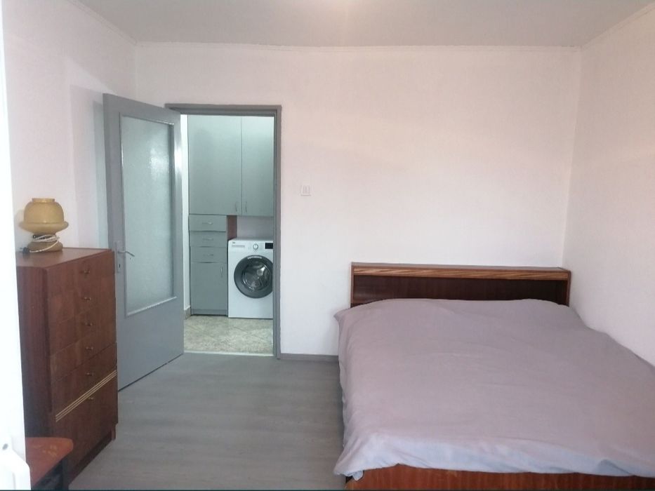 Inchiriez apartament