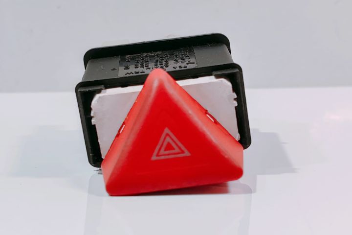 Buton Avarie 1C0953235D Volkswagen VW Transporter T4