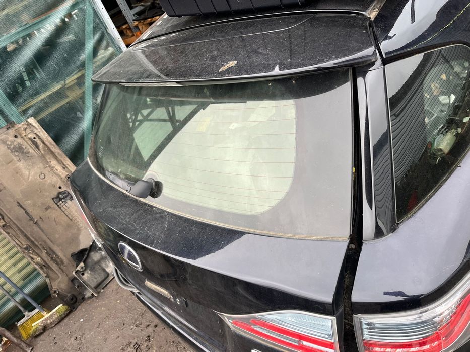 Заден капак пета врата Lexus CT200