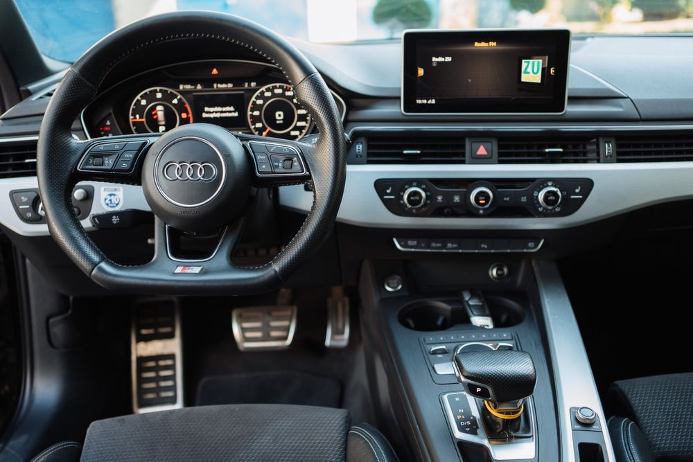 Vând Audi A4 S Line
