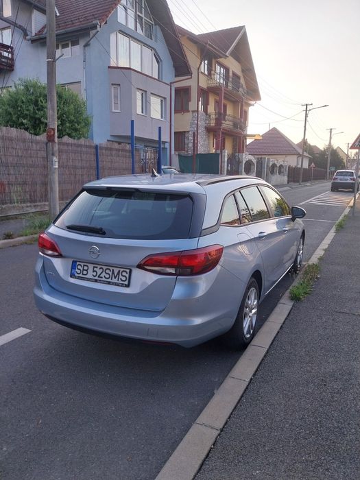 OPEL Astra 2019 — imagine 4
