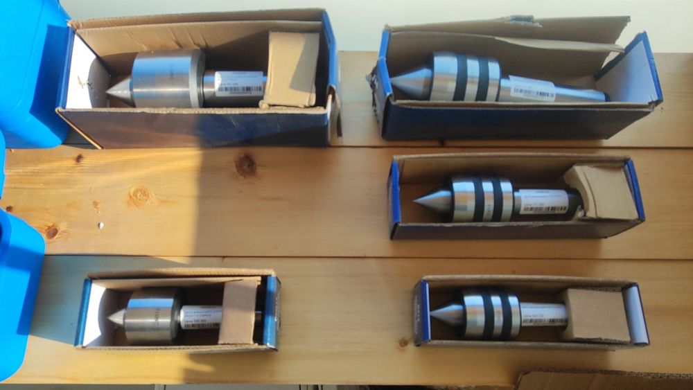 Корончатое сверло, токарные резцы, пластины, абразивные круги, метчики