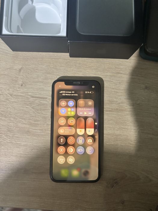 Vand Iphone 11 pro 64gb
