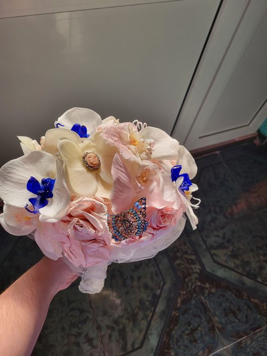 Flori de hartie, cu ornamente