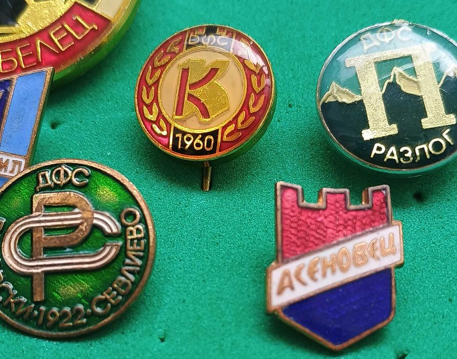 Български футболни значки