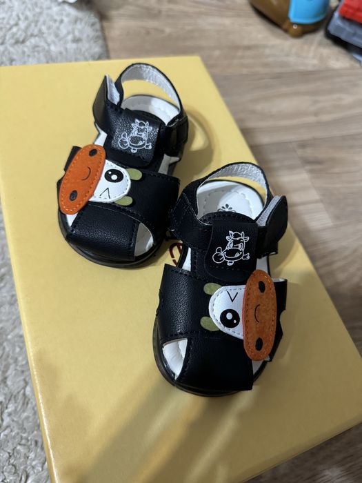 Сандали детские светящие