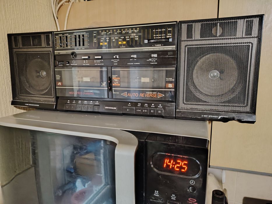 Ретро радиокасетофон